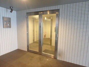 y POINT APARTMENTの物件外観写真